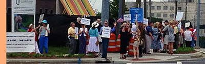 Pro-enforcement Americans at lunchtime